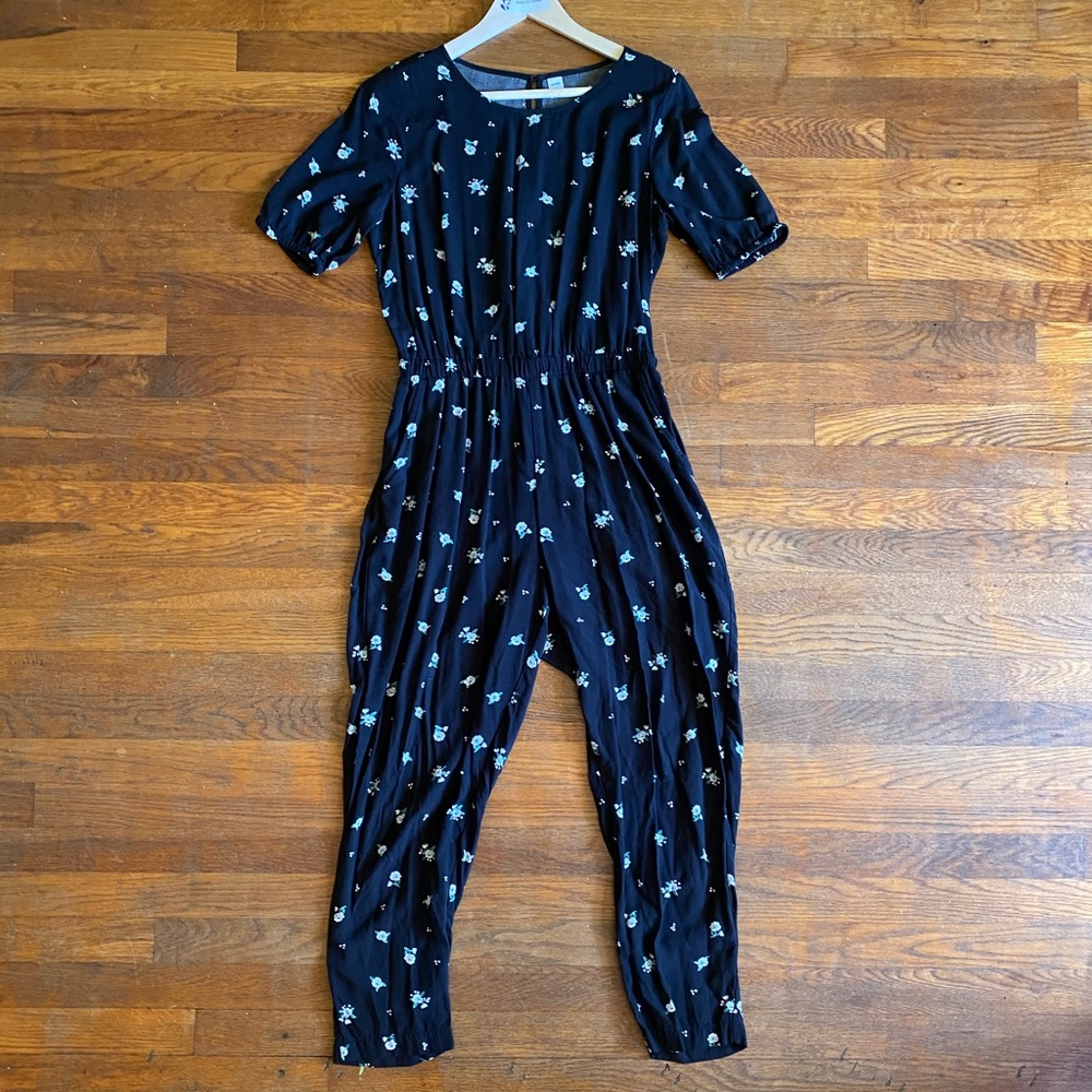 Old Navy Jumper/Romper. Black with white flowers